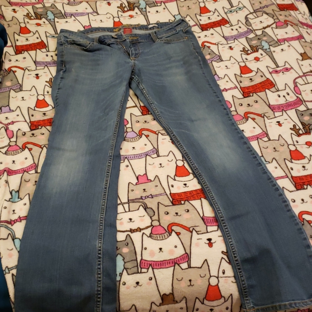 Jeans